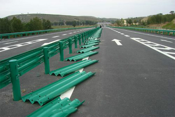 枣庄波形护栏的维护与管理确保道路安全的关键步骤