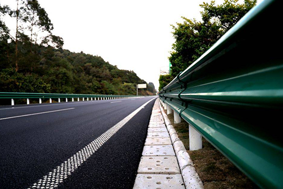 枣庄高速公路护栏的常用类型